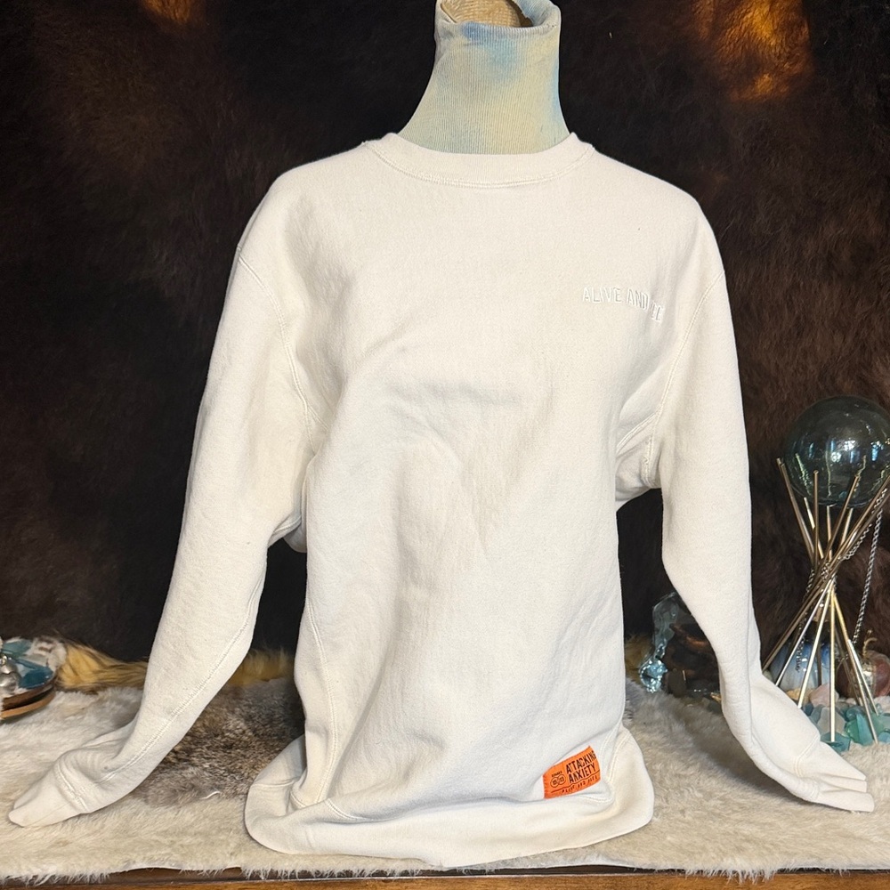 Cream Crewneck Sweatshirt with Orange Patch L (6001)